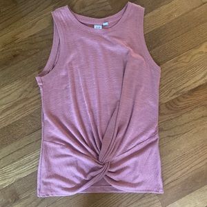 Gap Twist Bottom Tank